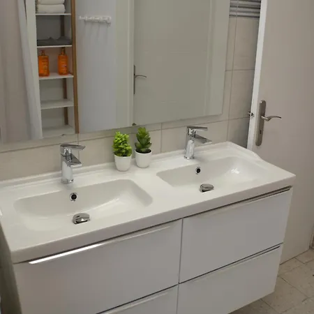 Сasa de vacaciones La Bulle Familles Clim, Wifi, Airport Shuttle,tout A Pied Carcasona