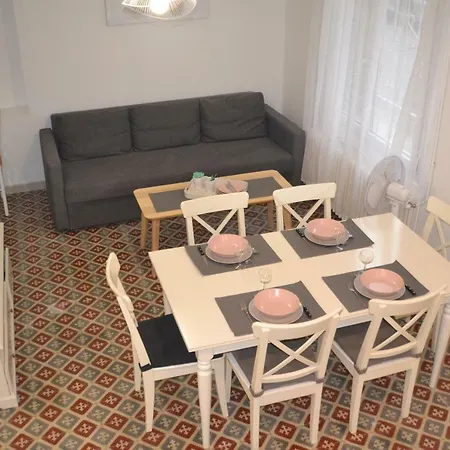 Holiday home La Bulle Familles Clim, Wifi, Airport Shuttle,tout A Pied Carcassonne