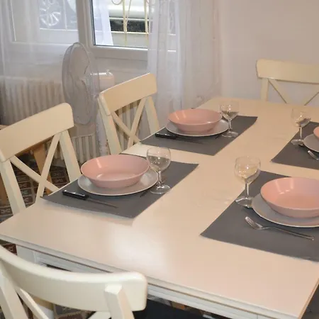 La Bulle Familles Clim, Wifi, Airport Shuttle,tout à Pied * Carcassonne
