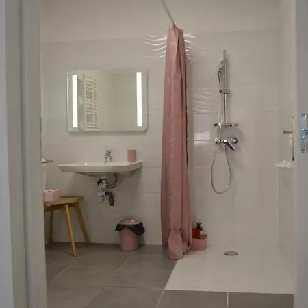 La Bulle Familles Clim, Wifi, Airport Shuttle,tout A Pied Holiday home